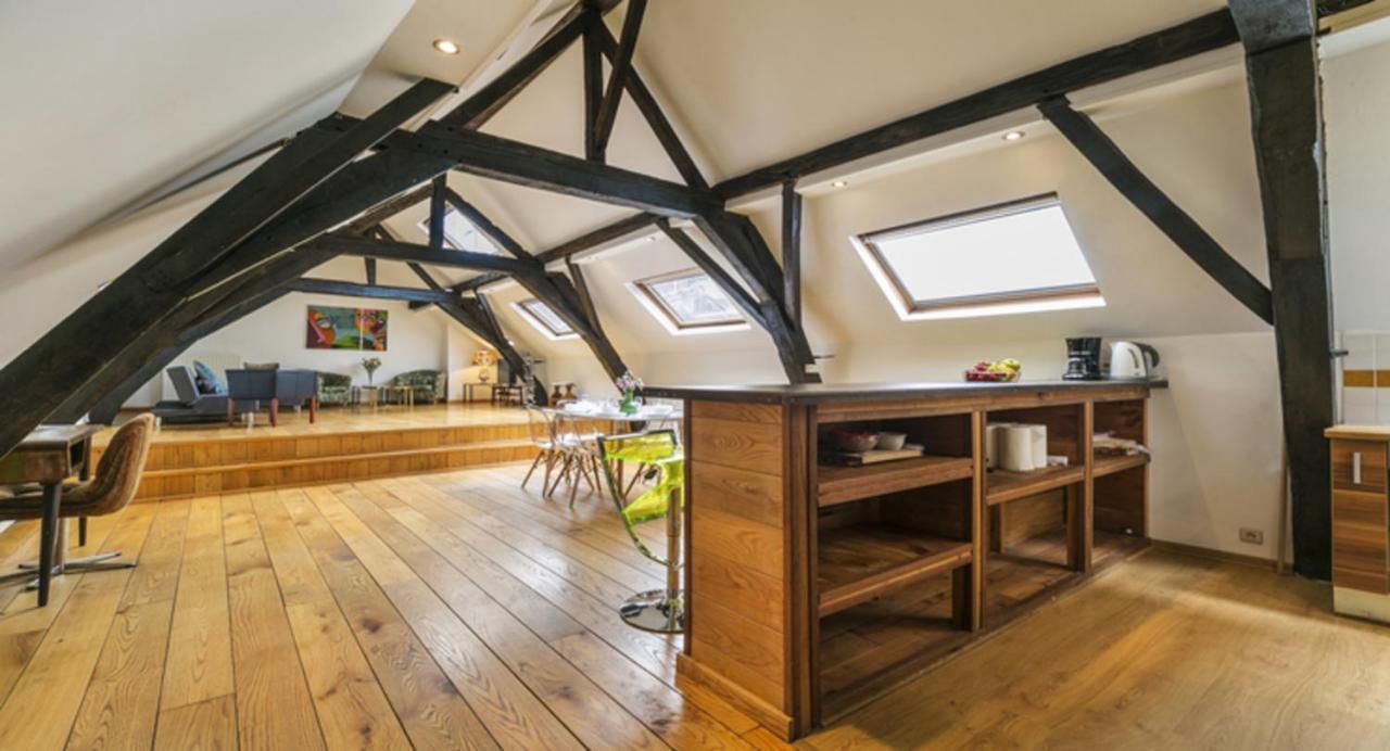 Spacious Duplex In Brussels Historical Center Esterno foto
