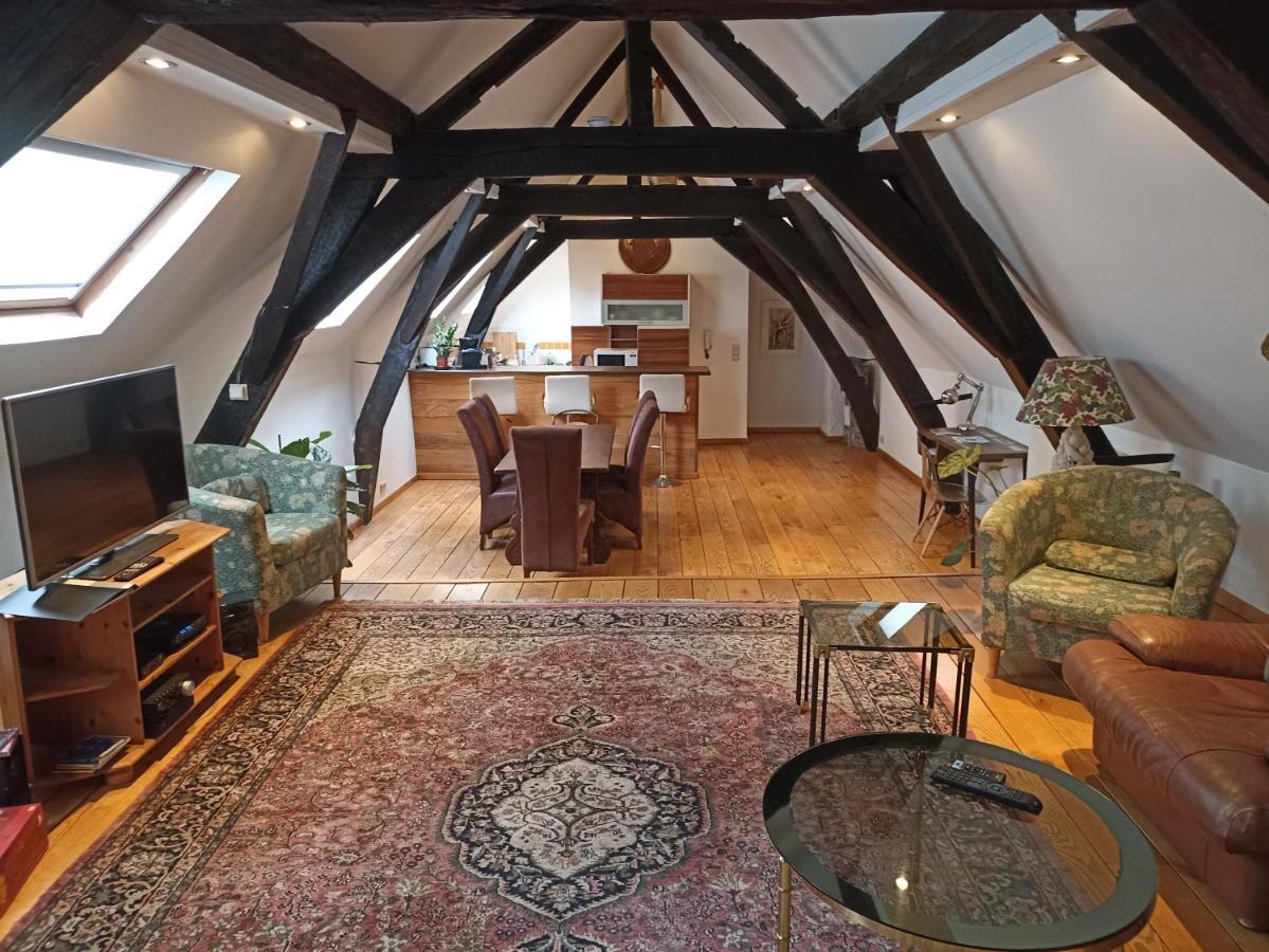 Spacious Duplex In Brussels Historical Center Esterno foto